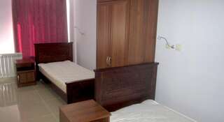 Гостиница Hostel Zont i Shlyapa Москва Кровать в общем четырехместном номере для мужчин и женщин-4