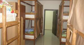 Гостиница Hostel Zont i Shlyapa Москва Спальное место на двухъярусной кровати в общем номере для мужчин и женщин-5